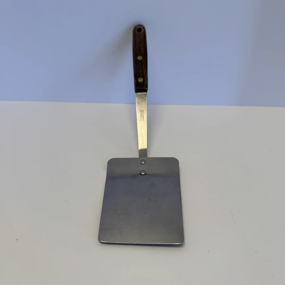 Robinson Knife Co. preowned 12